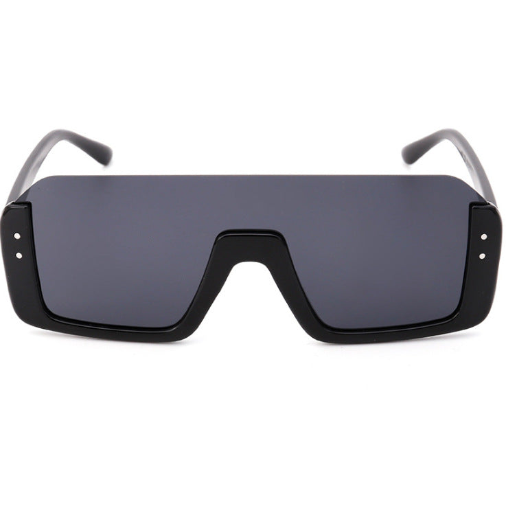 Women's Sporty Shield Sunglasses with Modern Design Stornfield