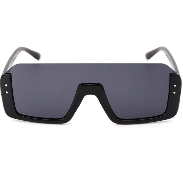 Women's Sporty Shield Sunglasses with Modern Design Stornfield