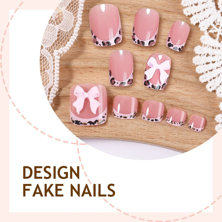 Artificial nail set with playful animal motif and elegant design Stornfield