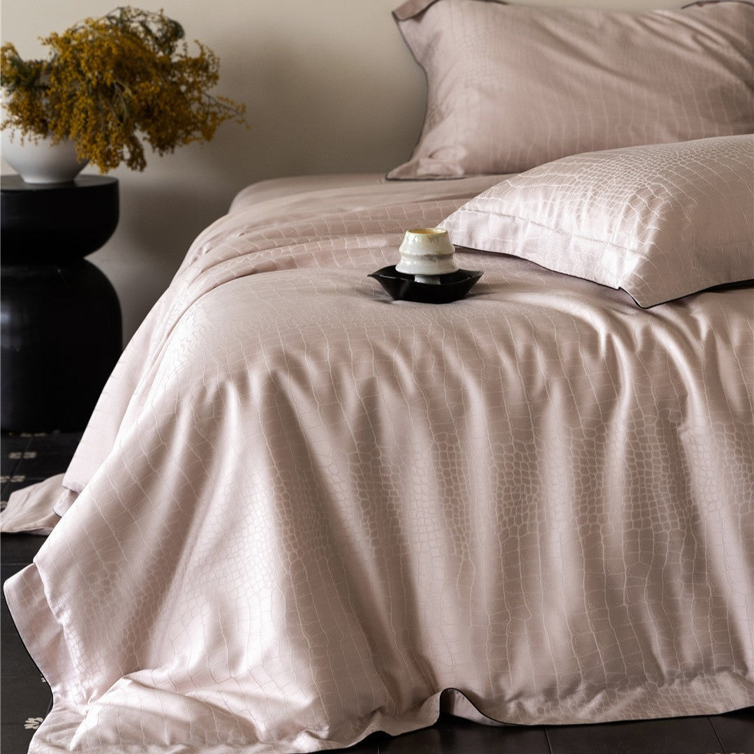Silky Jacquard Crocodile-Embossed Duvet Cover and Pillowcase Set