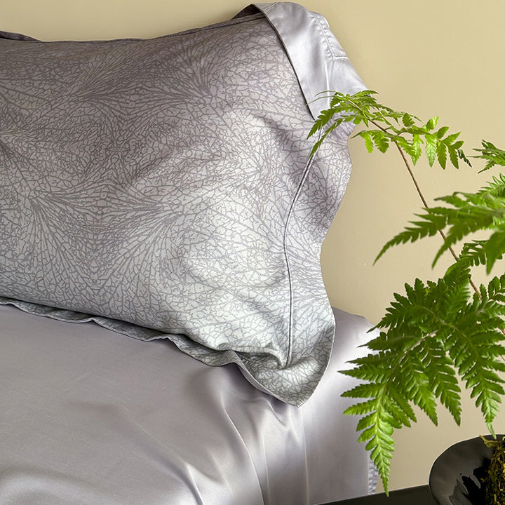 Silk cotton satin duvet cover with tonal jacquard pattern and extra soft feel