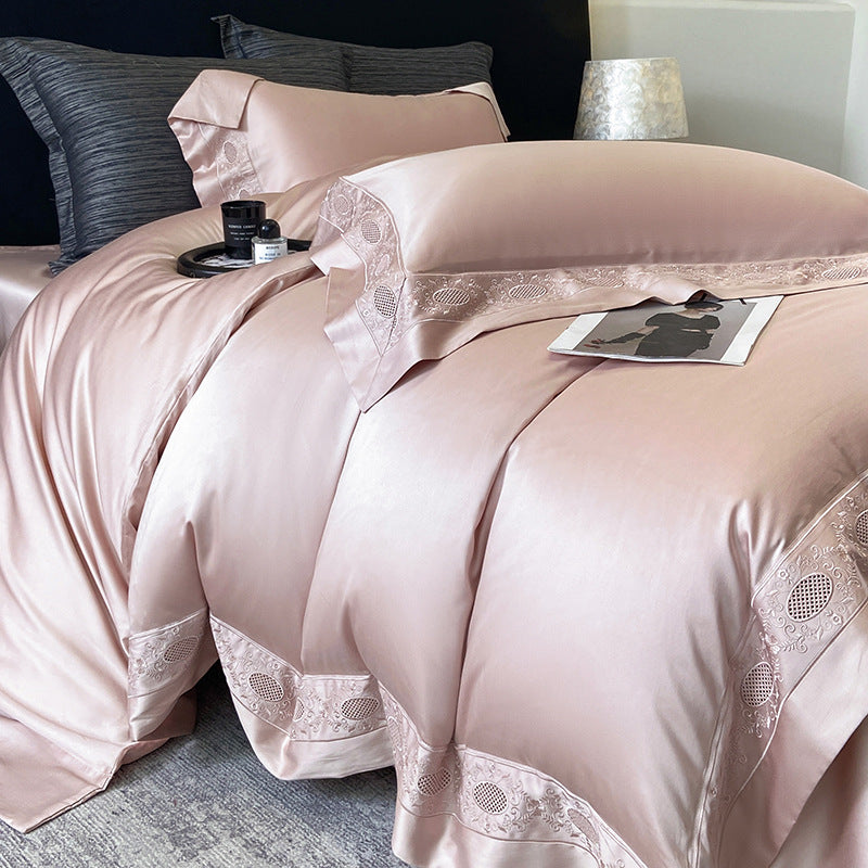 Elegant cotton satin bed set with jacquard-woven contrast border