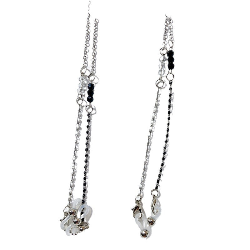 Elegant Glasses Holder Chain with Black Pearls Stornfield