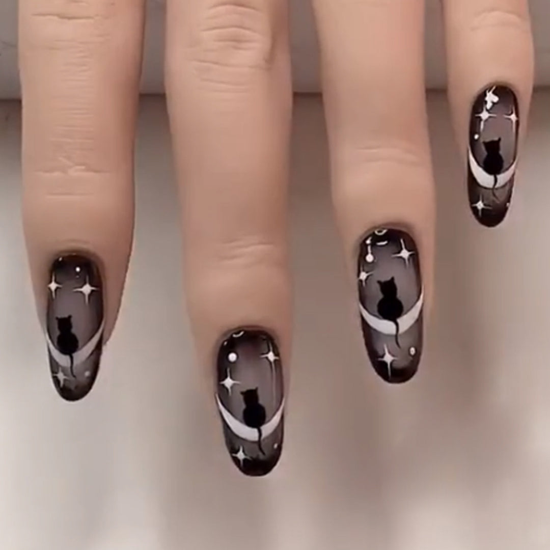 Artistic Press-On Nail Extensions with Unique Design Stornfield