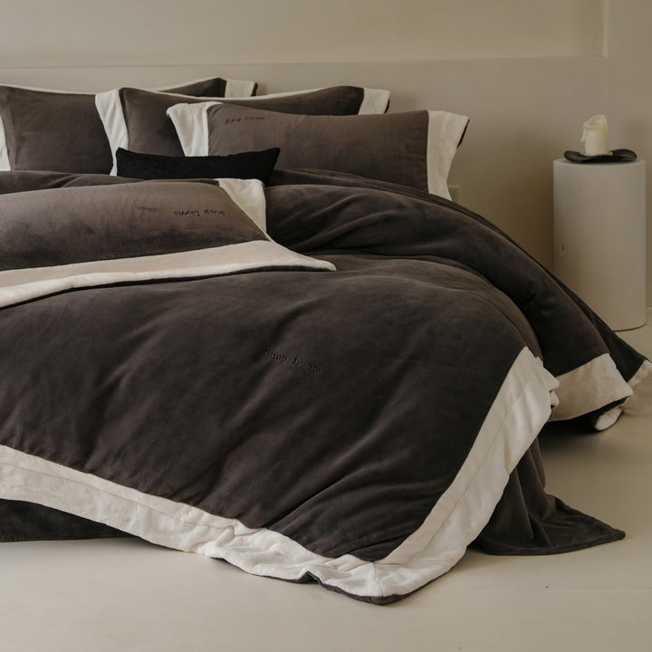 Luxurious Plush Bedding Set