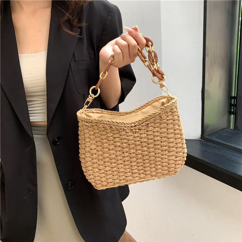 Handbag with chain carry handle Stornfield