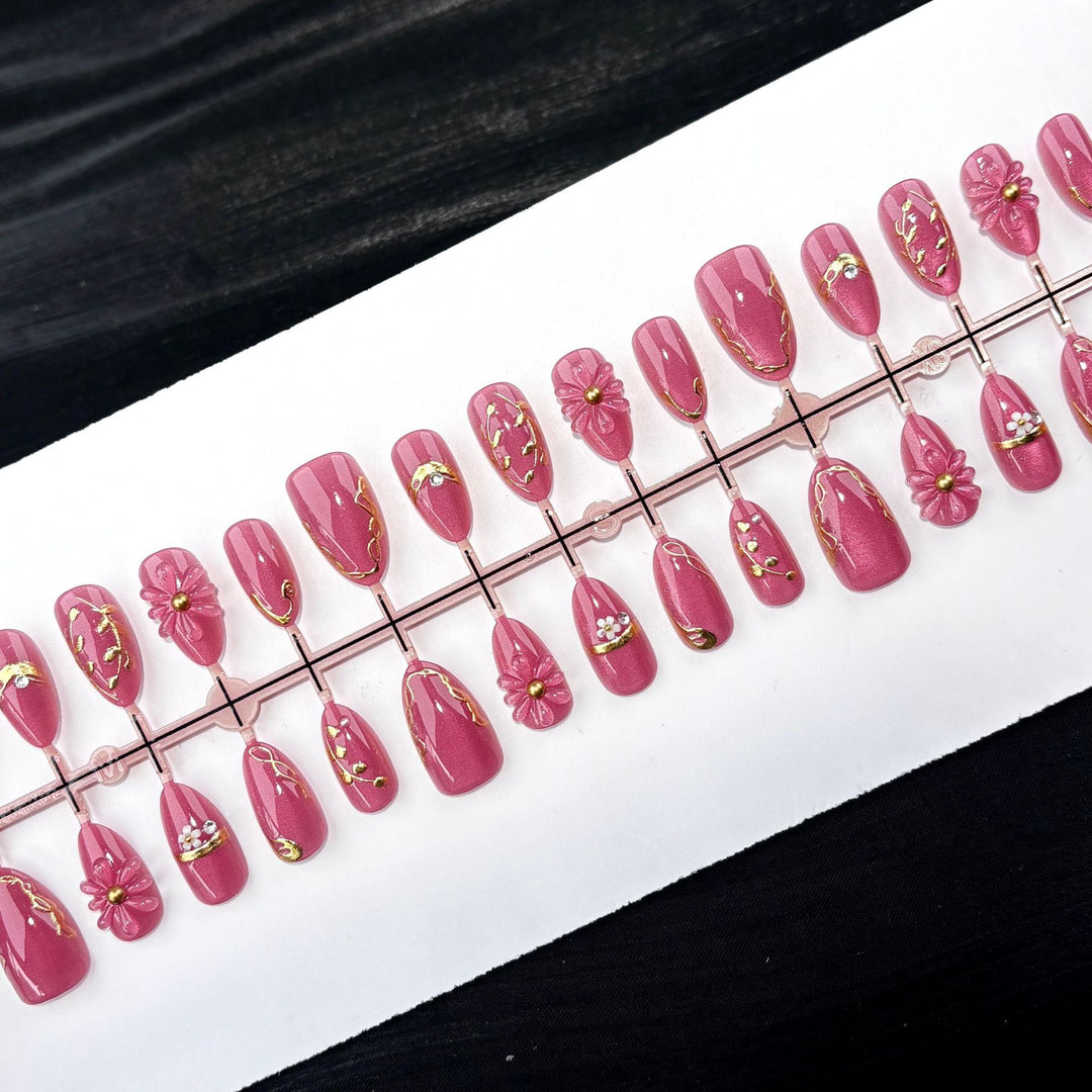 Elegant Polka Dot and Lace Press-On Nail Set