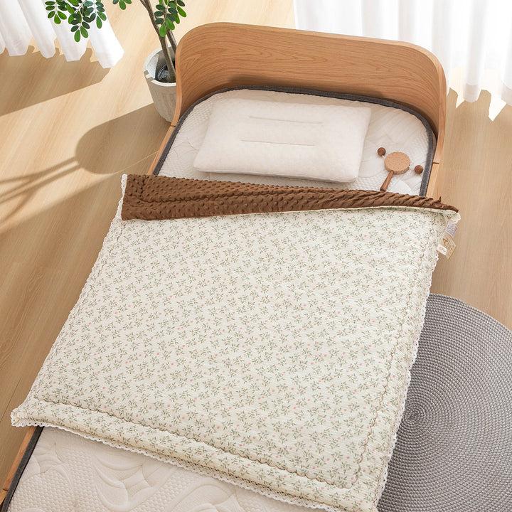 Women’s bedspread with high-quality floral design Stornfield