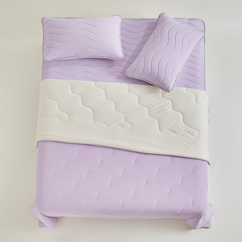 Wende-duvet-cover-and-topper-set-with-wave-quilting-and-contrast-piping