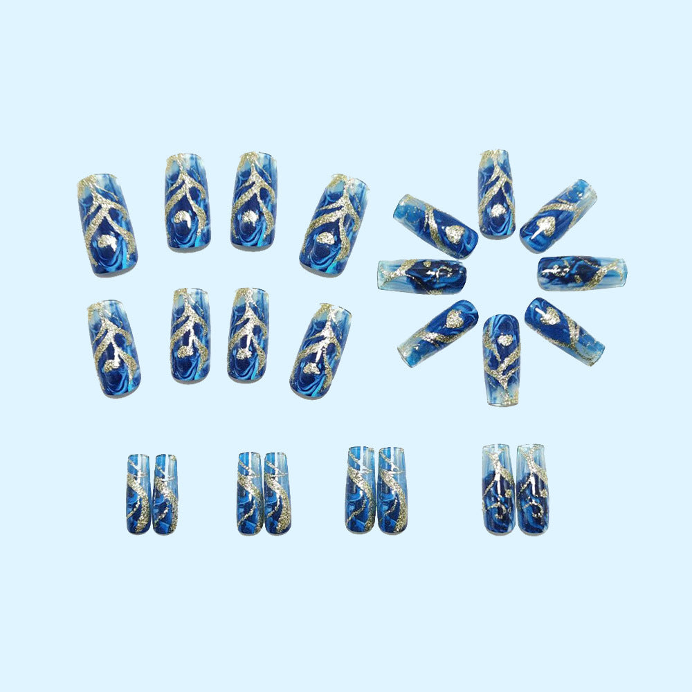 Nail set with floral designs Stornfield
