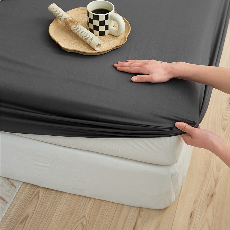 Elastic fitted sheet made of cotton jersey with extra deep pocket and all-around elastic