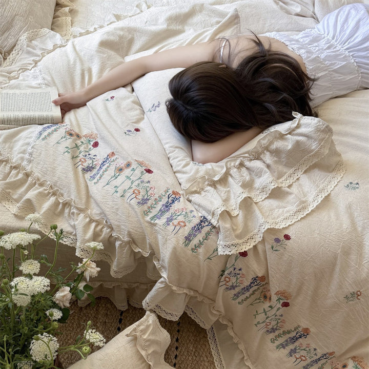 Ruffled Embroidered Linen Duvet Cover Set with Floral Border and Lace Trim