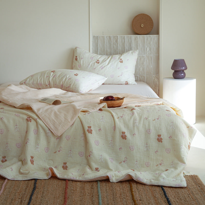 Cozy Baby-Themed Quilt Set