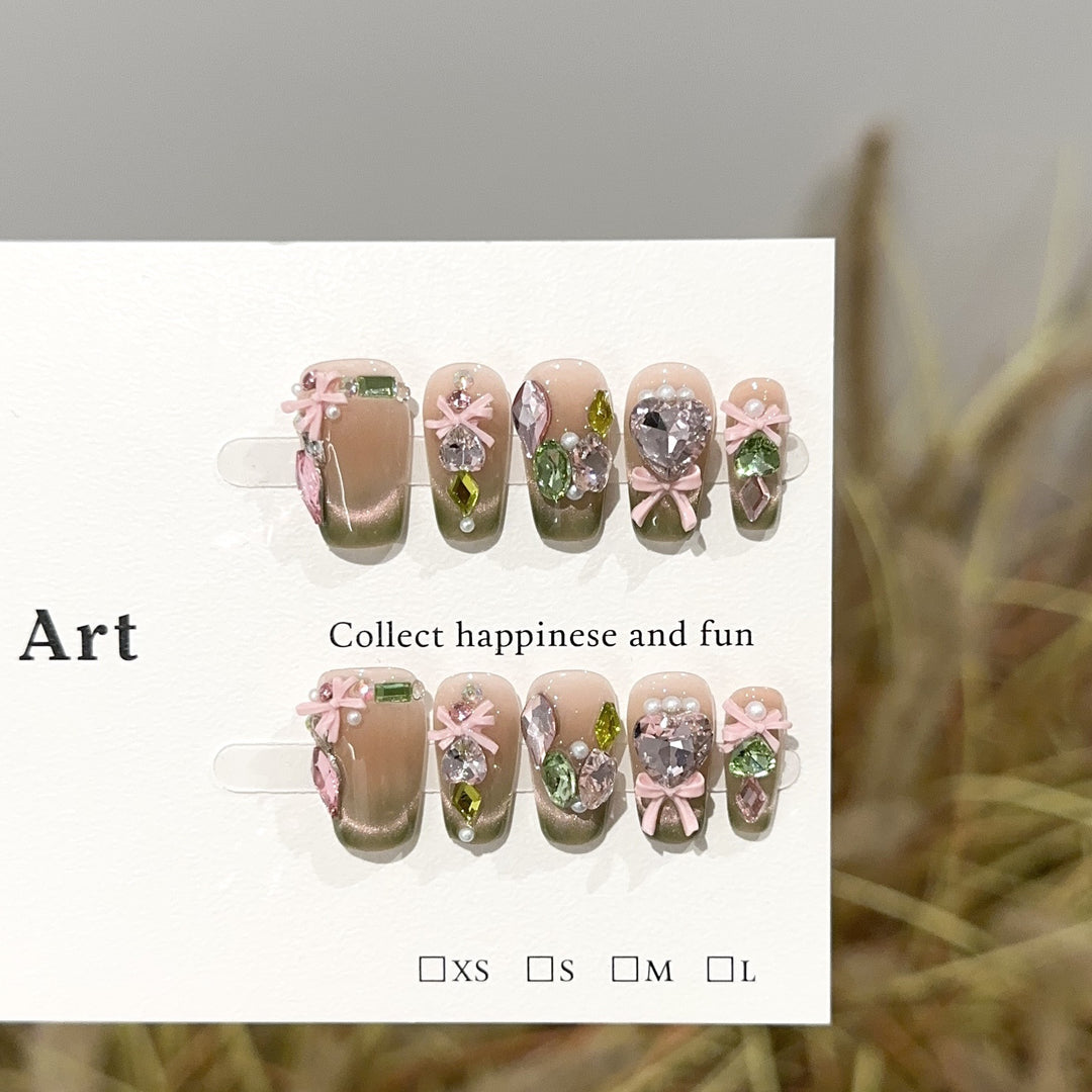 Artistic Floral Nail Art Press-On Set