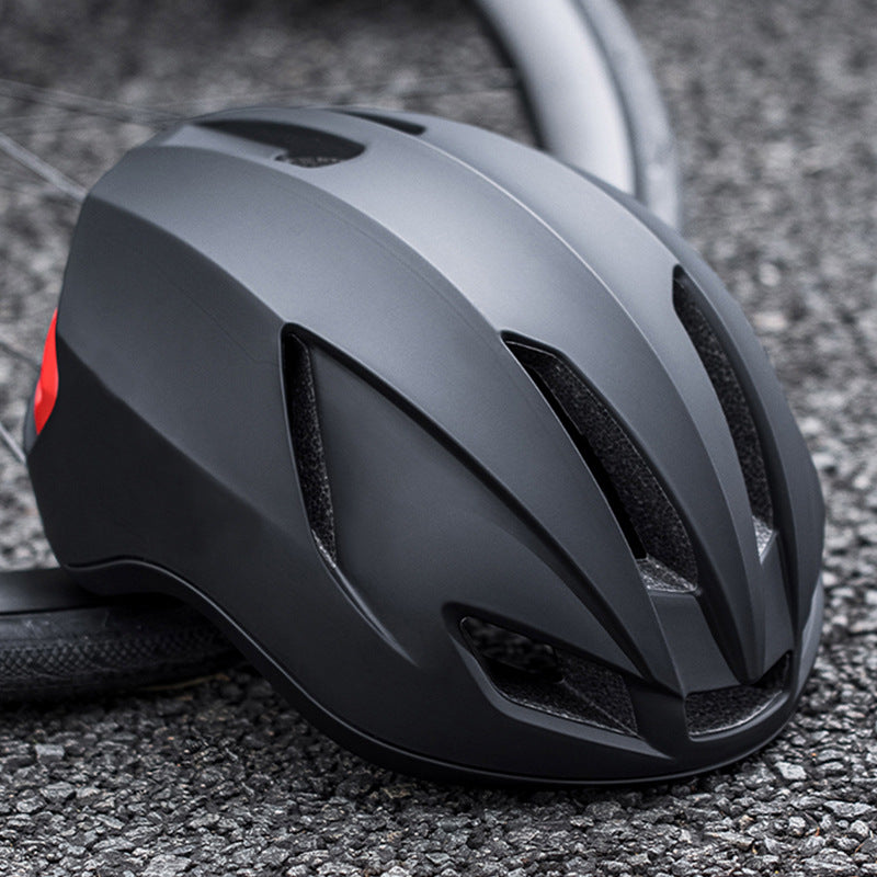 Streamlined Performance Cycling Helmet Stornfield