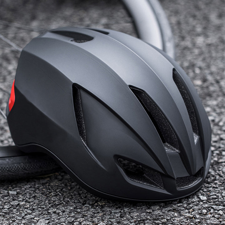 Streamlined Performance Cycling Helmet Stornfield