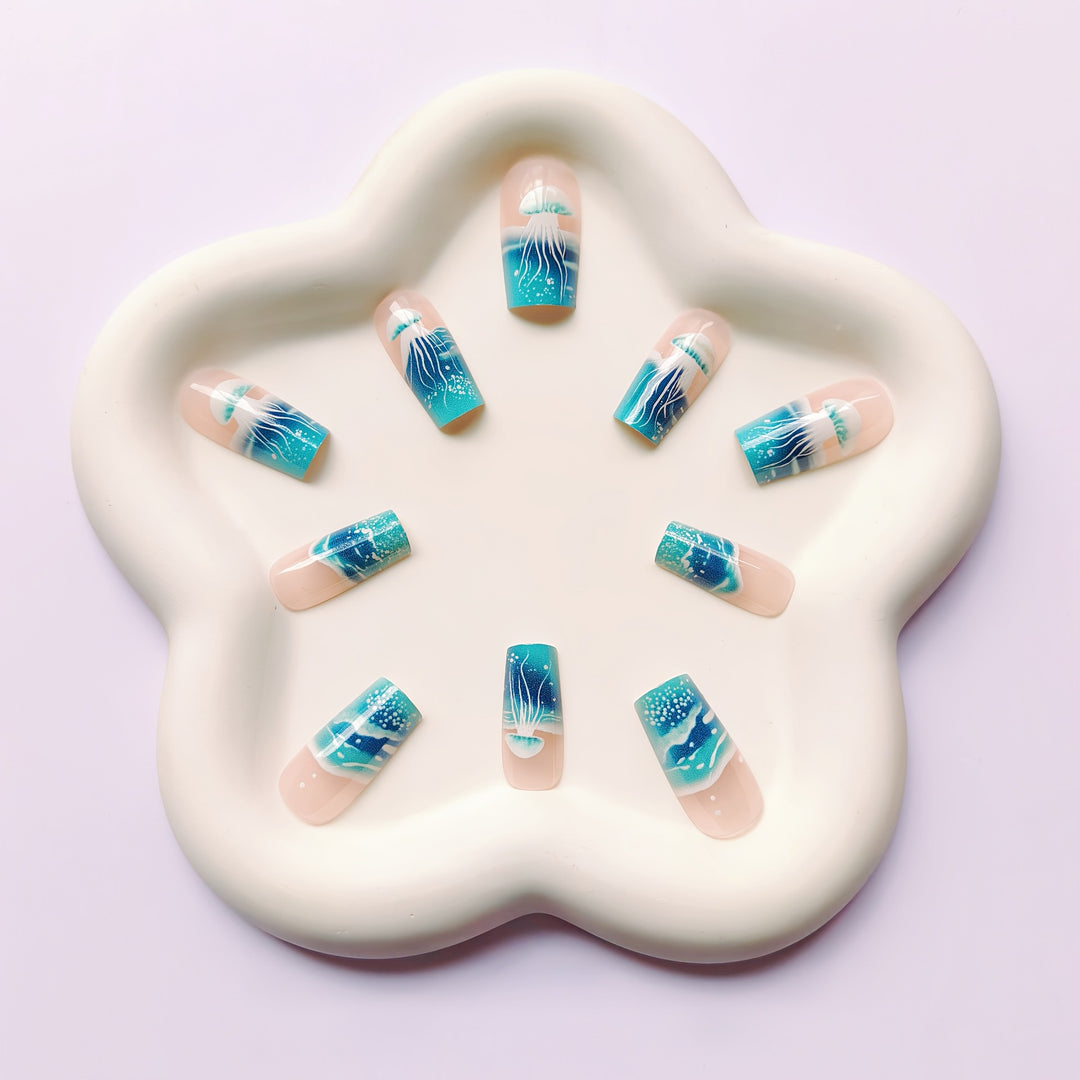 Artificial nails with transparent jellyfish design Stornfield