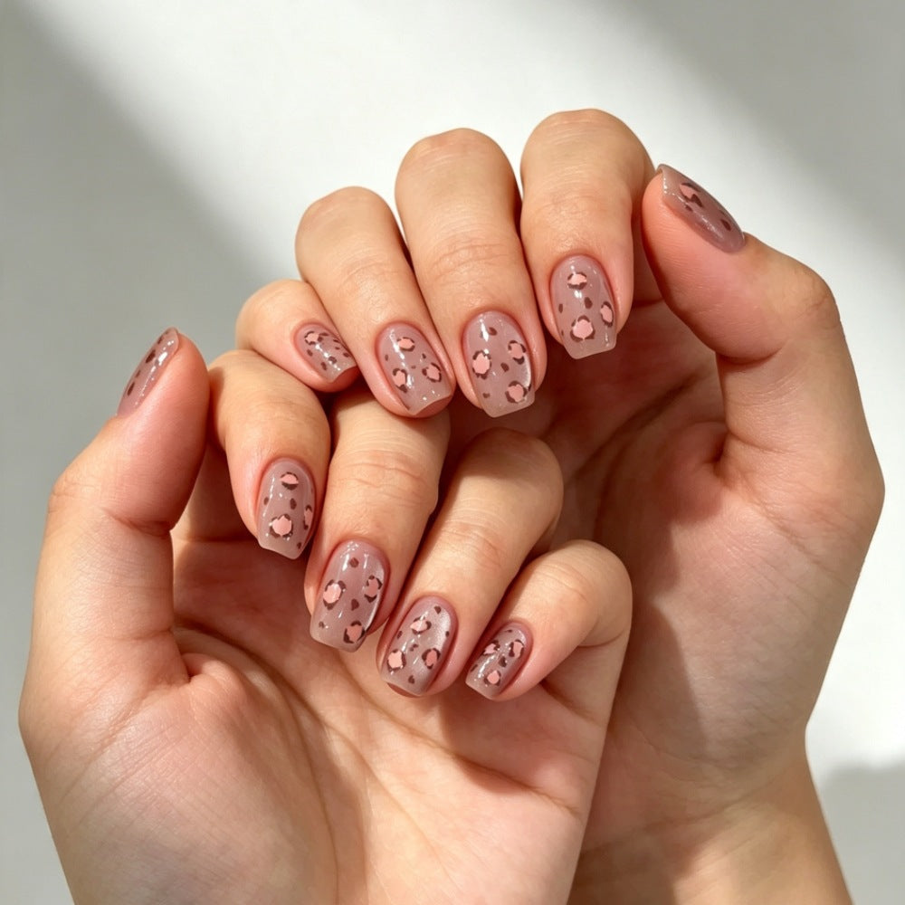 Acrylic nails with modern animal design Stornfield