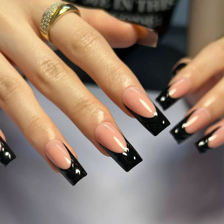 Elegant Artificial Nails
