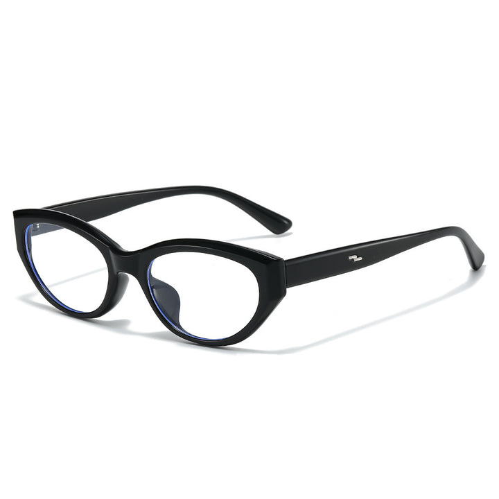 Chic Cat-Eye Sunglasses with Stylish Frame Details Stornfield
