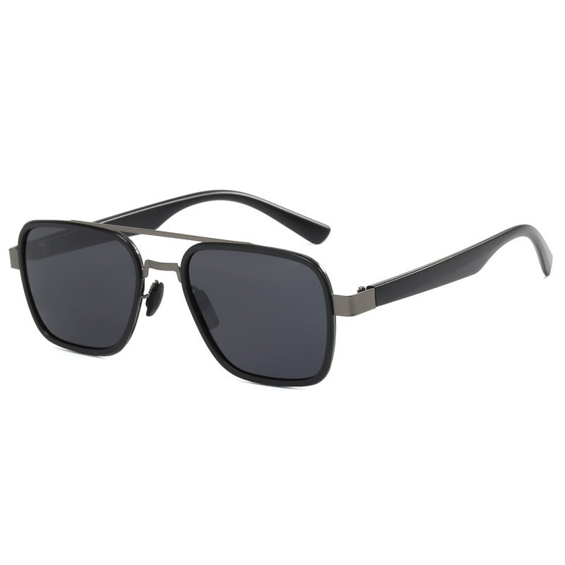 Ladies' fashionable sunglasses with square frame and innovative lenses Stornfield