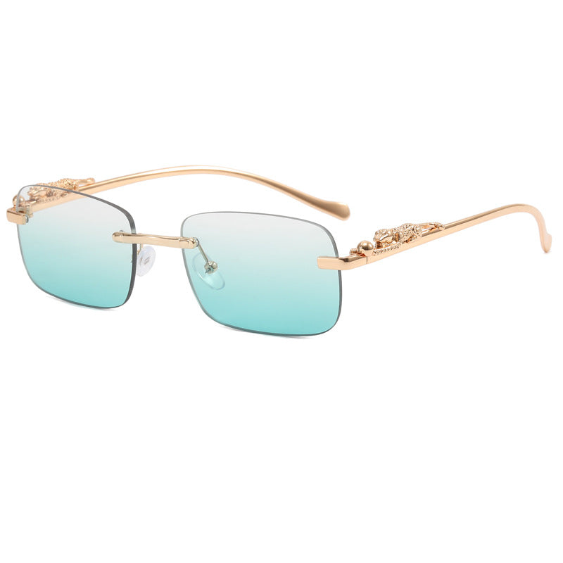 Women Designer Sunglasses with Fine Metal Frame and Luxurious Details Stornfield
