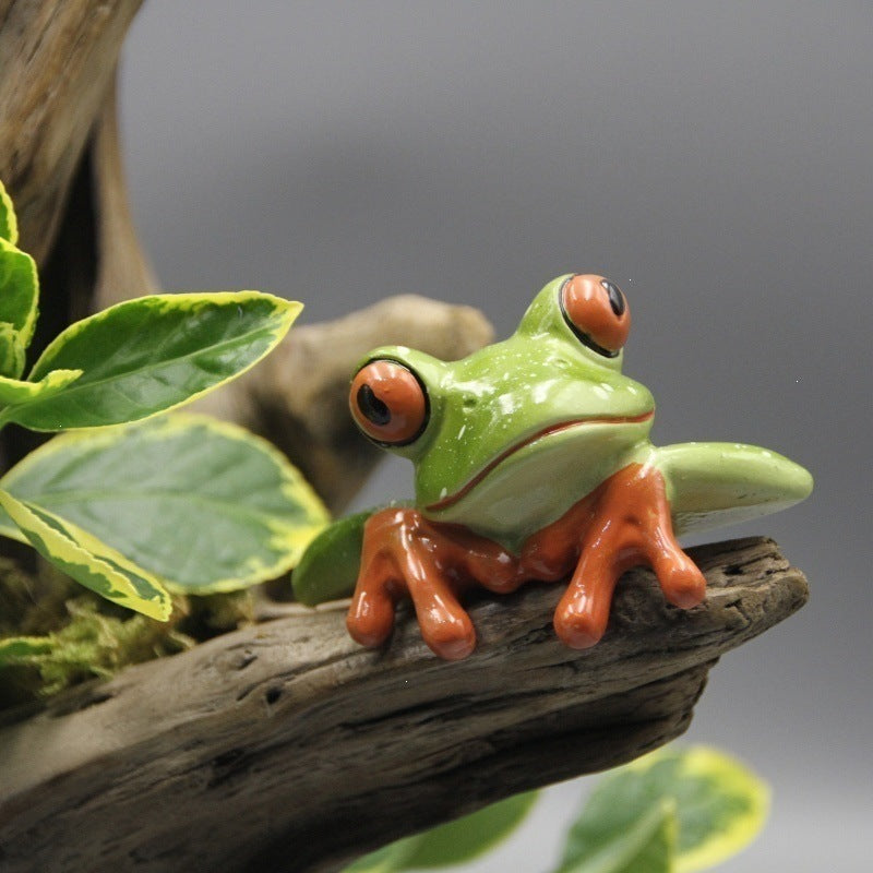 Creative Frog Figurine Stornfield