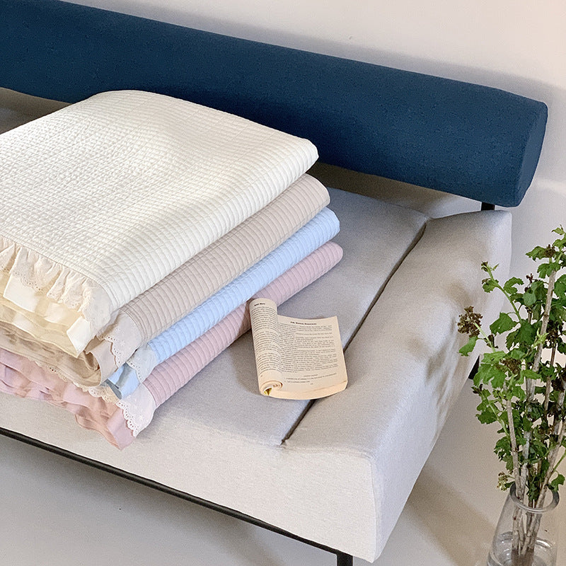 Quilted Reversible Linen-Blend Matelassé Bedspread Set with Ruffled Edge Pillow Shams