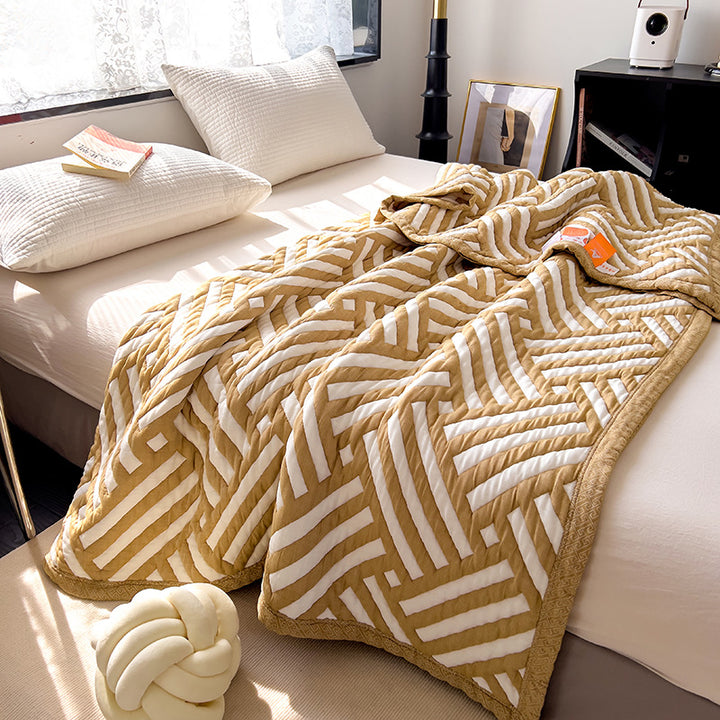Lightweight Quilted Cotton Coverlet with Matelassé Raised Circle Pattern