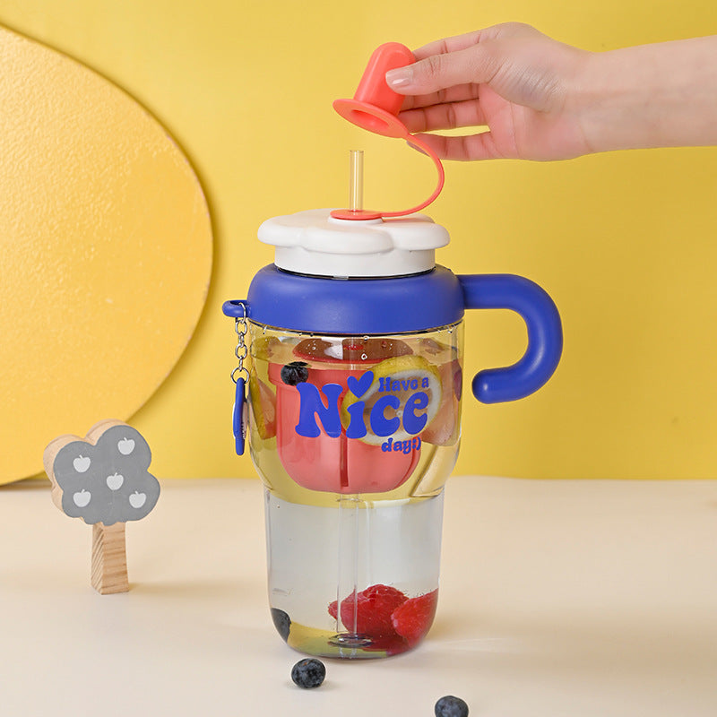 Unisex drinking cup with integrated straw and spill protection Stornfield