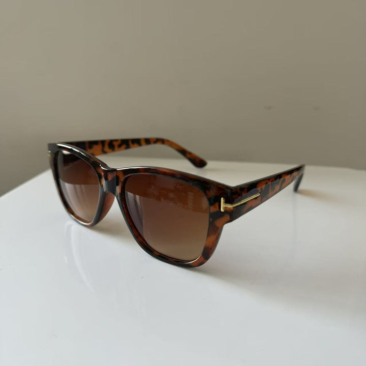 Fashion-Forward Elegant Shield Sunglasses Stornfield