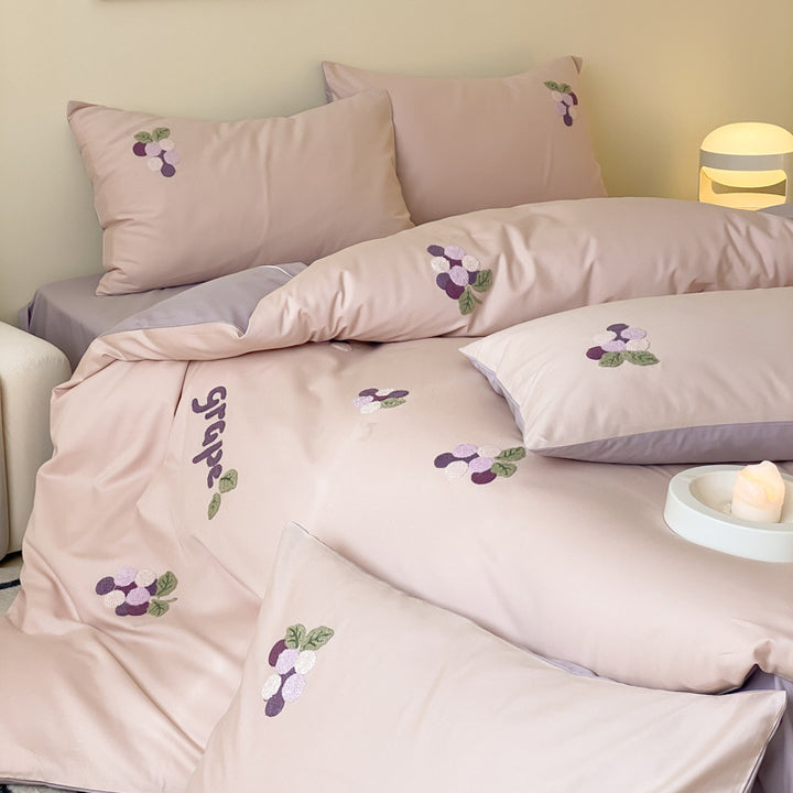Bedding complete set made of cotton satin with dessert party motif and reversible pillowcases