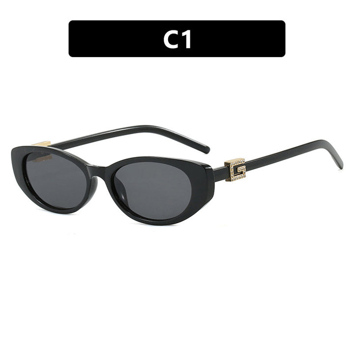 Women's cat-eye sunglasses with elegant metal frame and protective UV filter Stornfield
