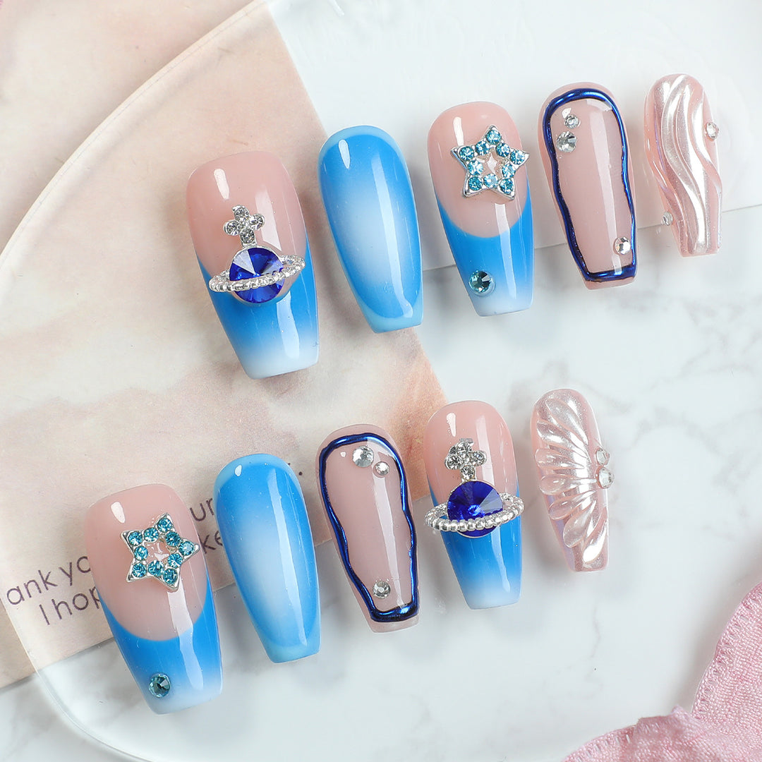 Elegant artificial nail set with delicate ombre effects and sparkling details Stornfield