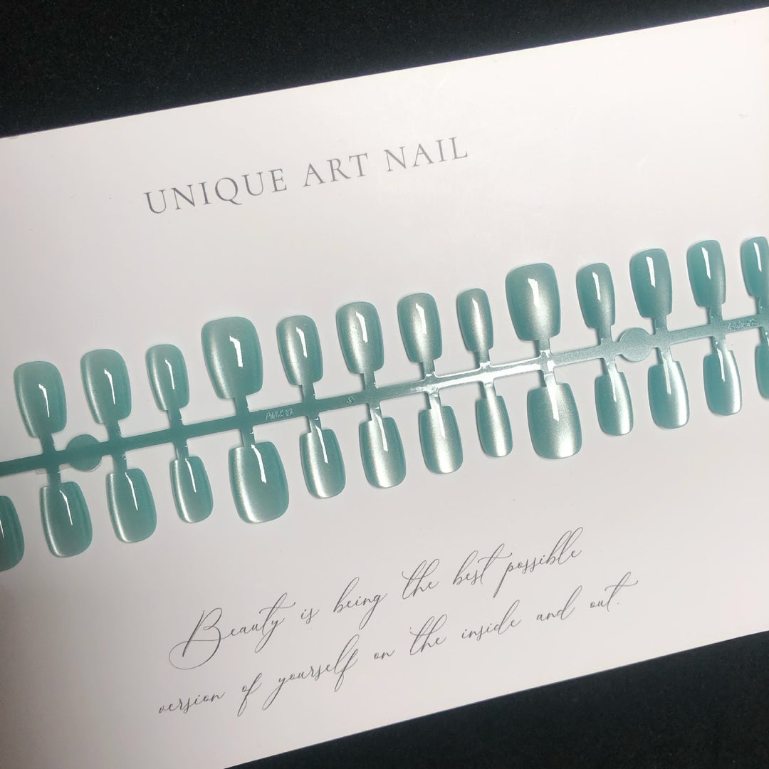 Stylish Metallic Press-On Nail Set