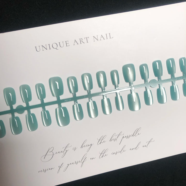 Stylish Metallic Press-On Nail Set