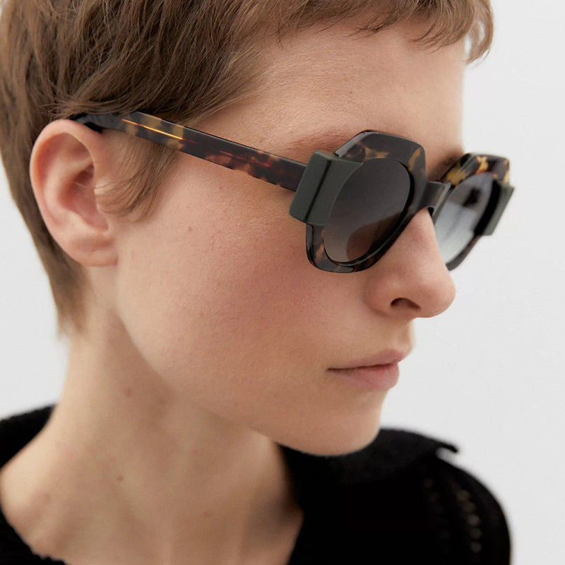 Ladies trendy sunglasses in hexagonal design Stornfield