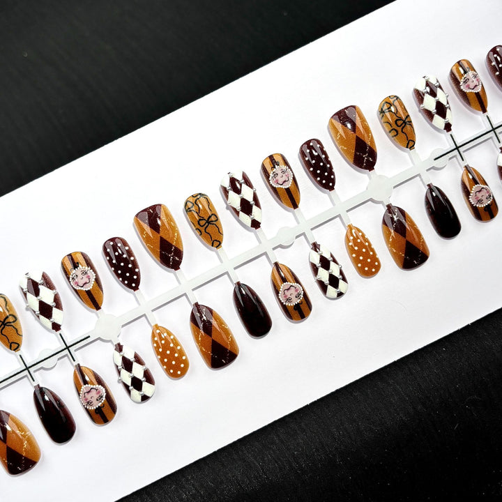 Artistic Press-On Nail Art Set with Unique Patterns