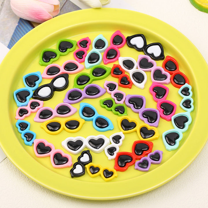 Decorative Heart-Shaped Sunglasses Clips Stornfield