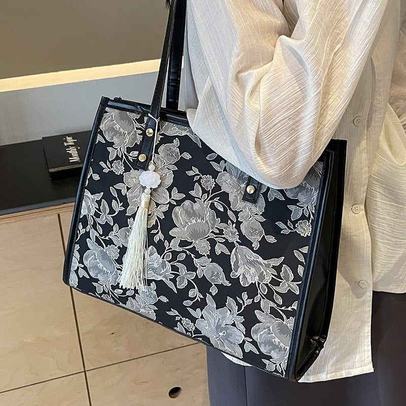 Floral Embroidered Handbag