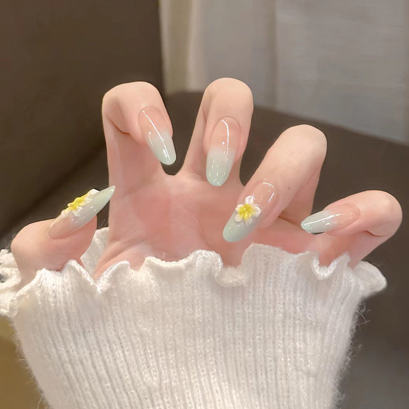 Elegant Floral-Design Press-On Nails Stornfield