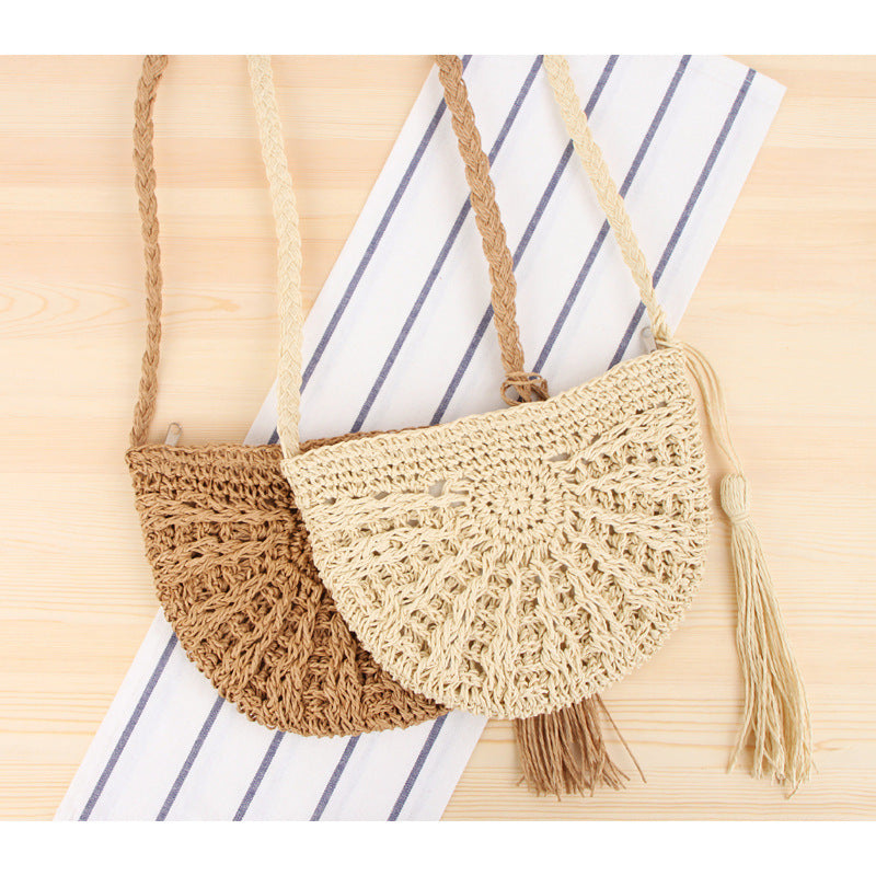 Macrame Crossbody Bag in Crescent Moon Design Stornfield