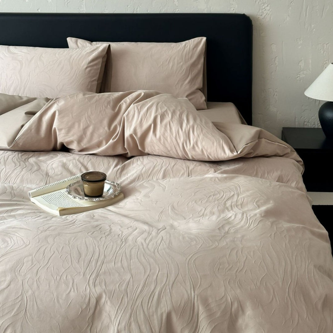 Luxury cotton satin bedding set with embossed wave texture and concealed hotel closure