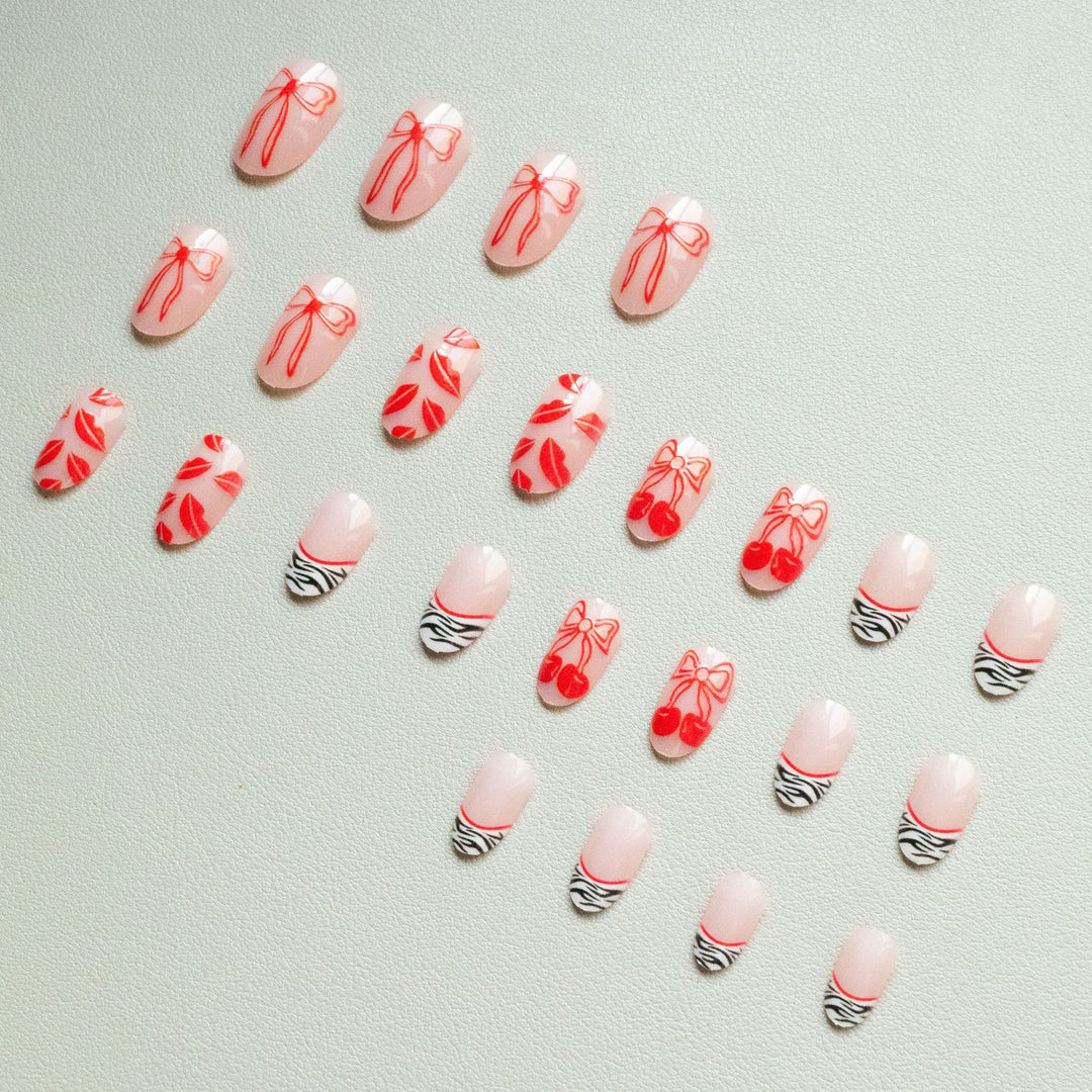 Artistic Bow and Kiss Nail Art Kit