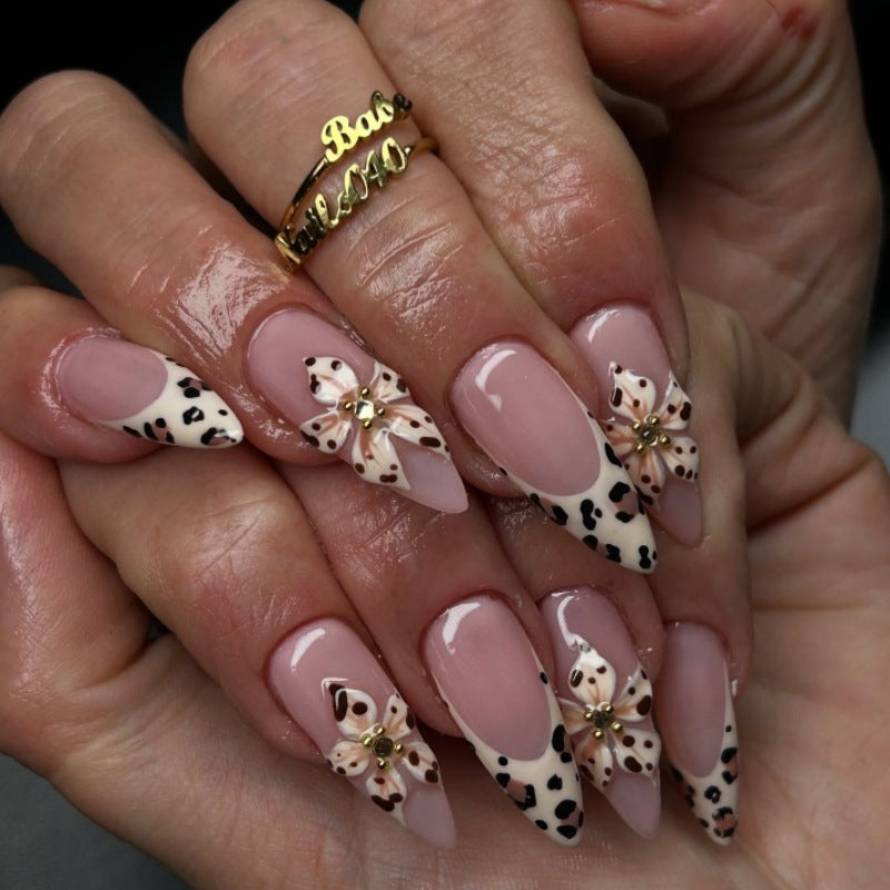 Artistic Floral-Embossed Press-On Nails Stornfield