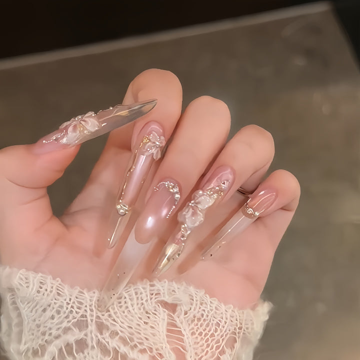 Art nails with filigree floral designs Stornfield