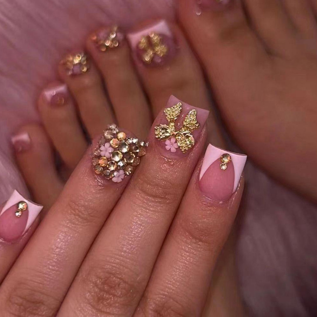 Elegant Artificial Nails with Luxurious Decorations Stornfield