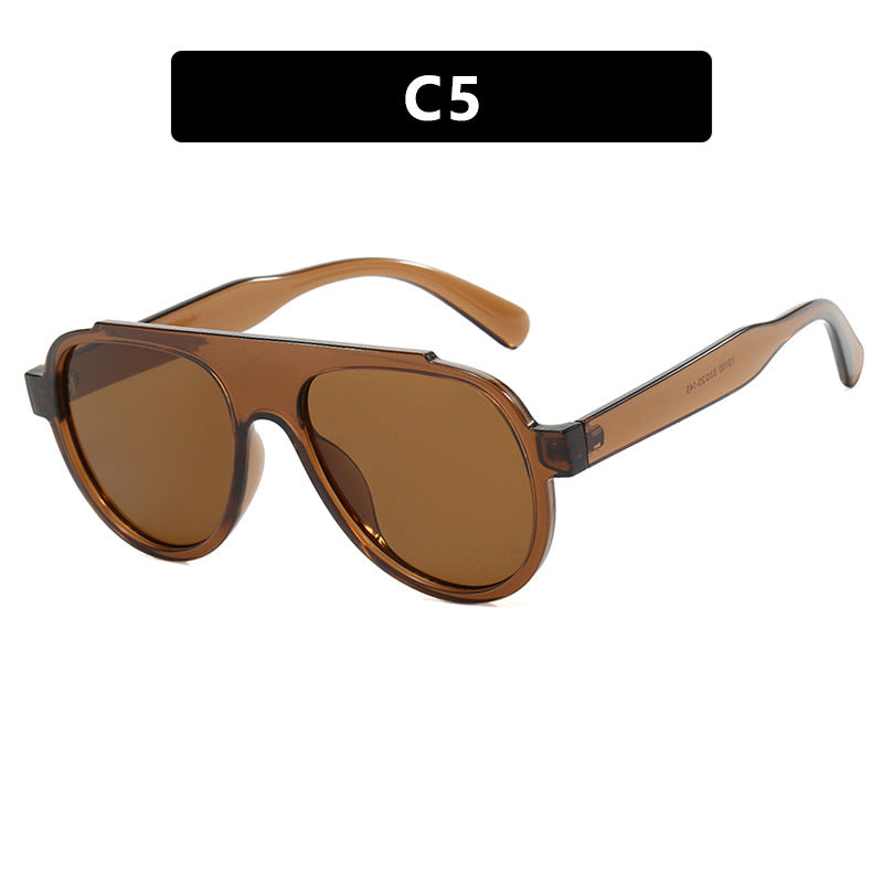 Women's stylish black sunglasses in modern design Stornfield
