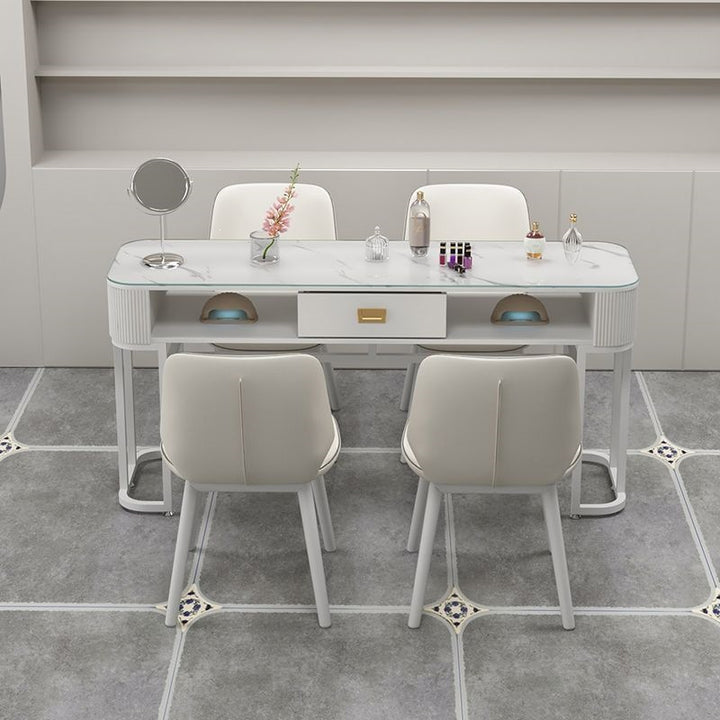 Table Stornfield