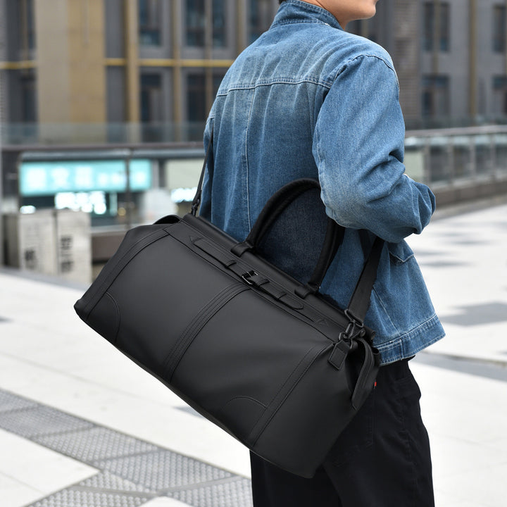 Elegant Travel Bag with Additional Compartments Stornfield